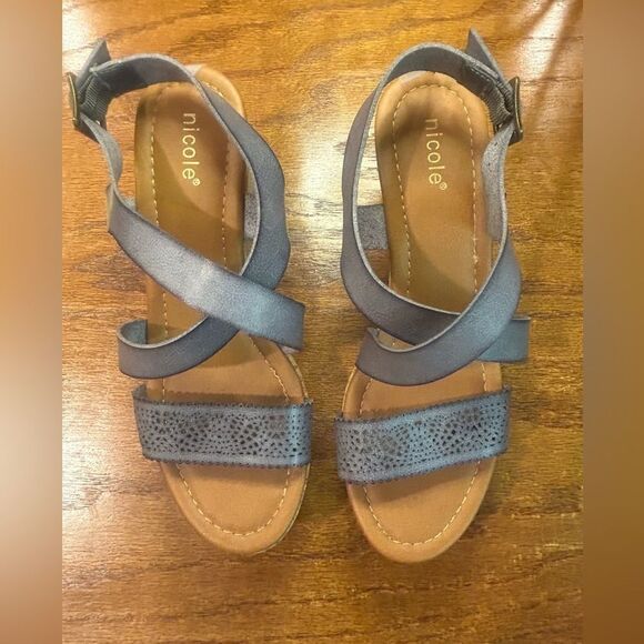Nicole sandals  - Picture 1 of 5